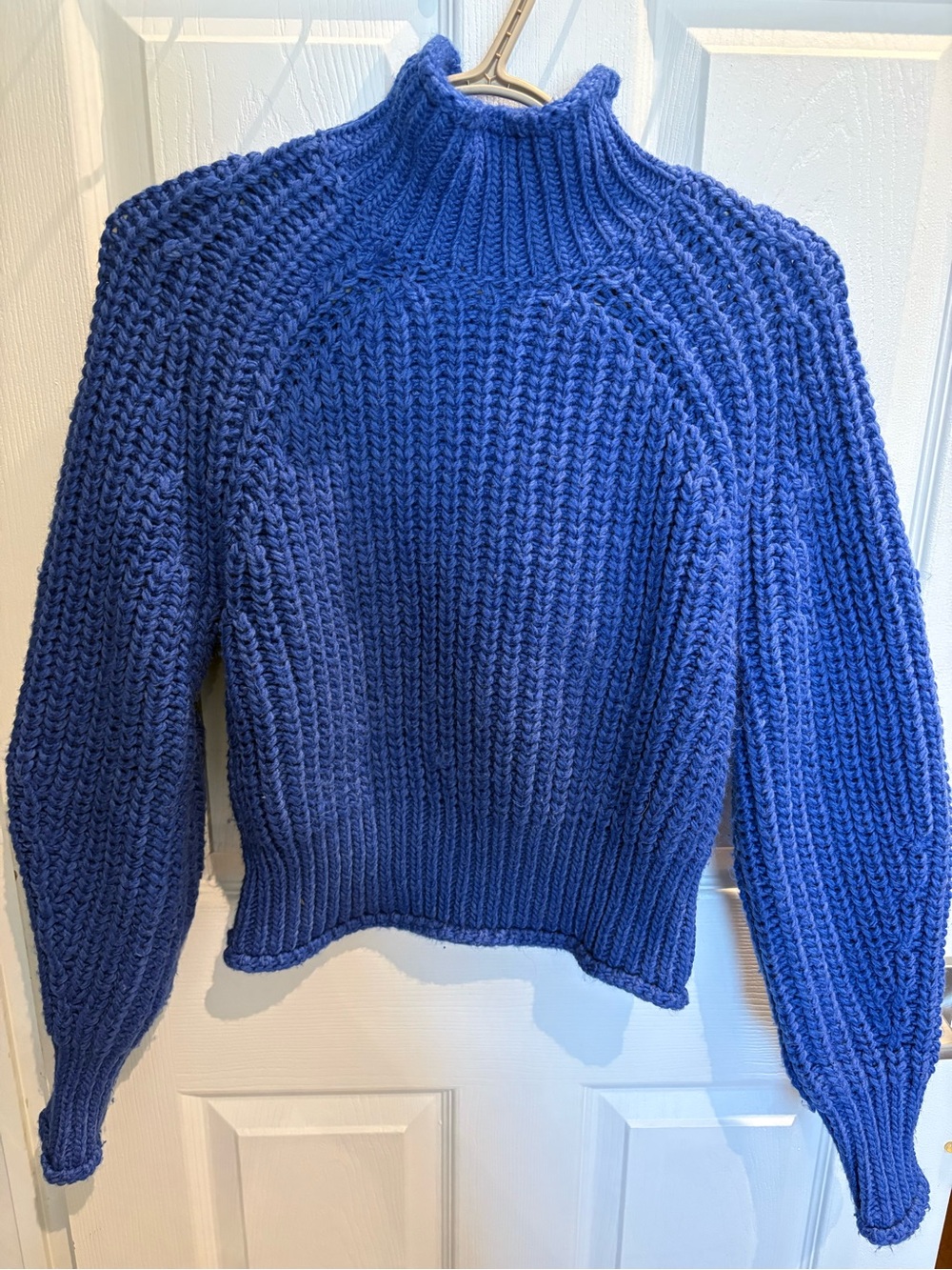H&M Women’s Blue Chunky Rib Knit Sweater